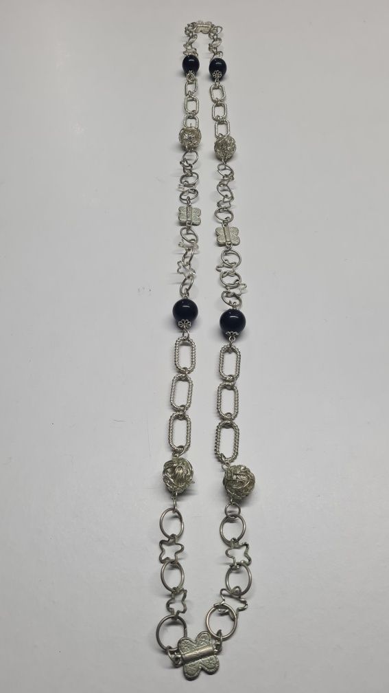 Colares variados de mulher