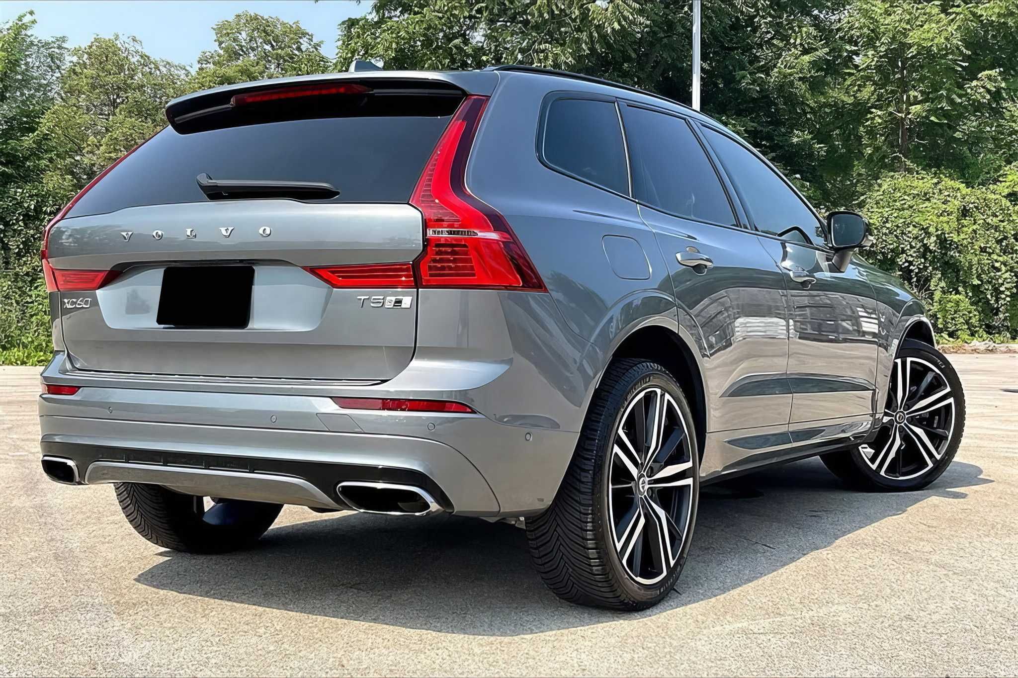 2020 Volvo XC60 T5 R-Design