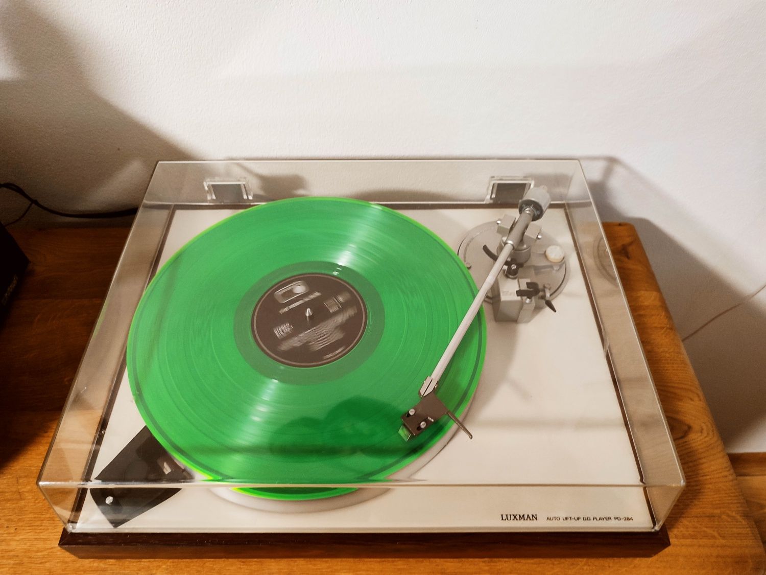 Kultowy gramofon Luxman PD 284 z wkładką Ortofon lepiej niż Technics