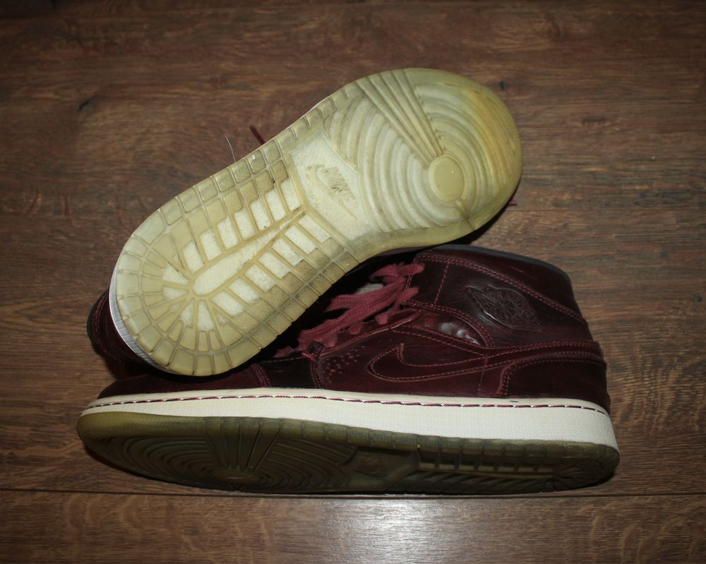 Кроссовки Nike Air Jordan 1 Mid Nouveau 44 размер