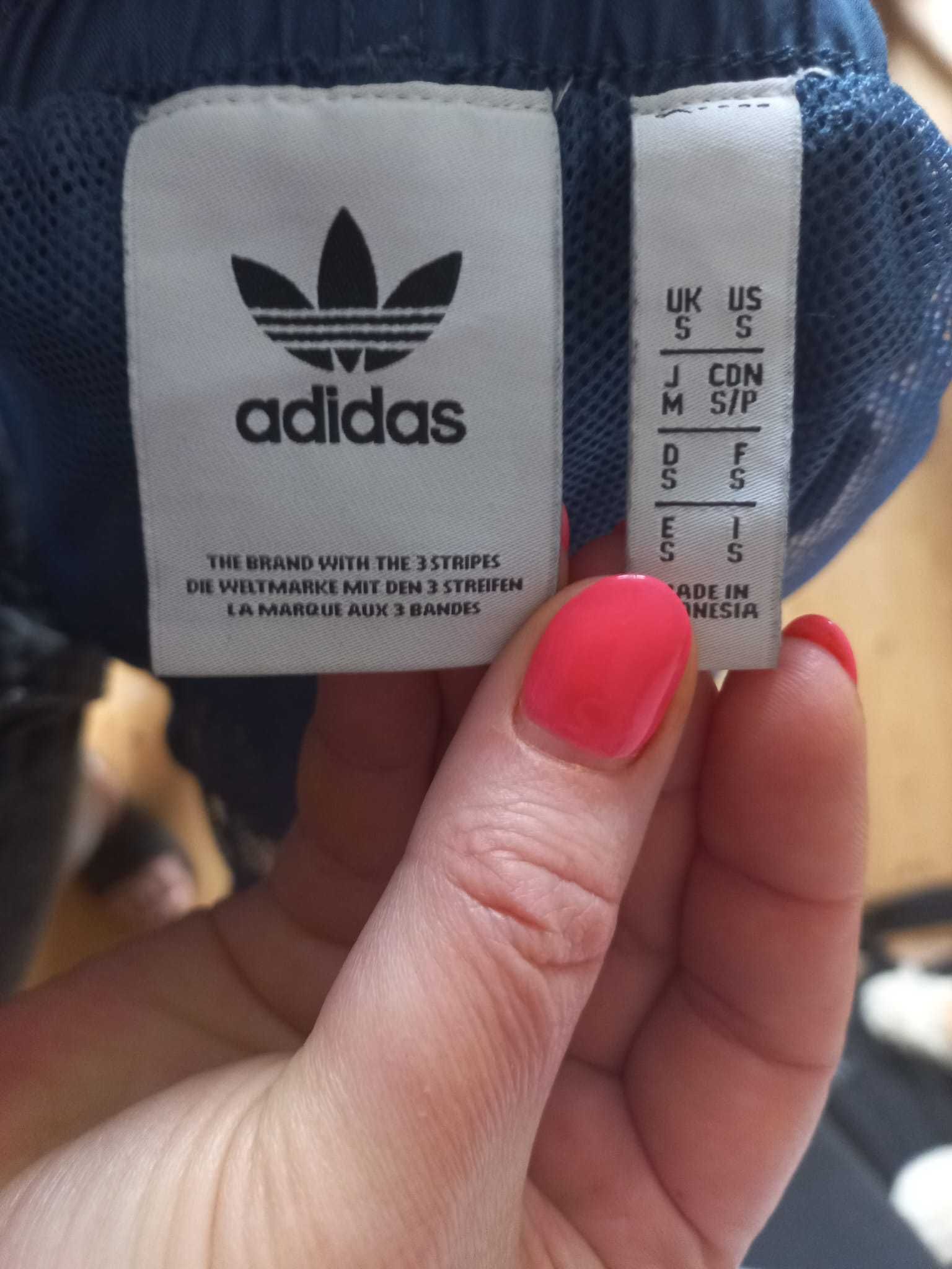 Krótkie spodnie kąpielowe Adidas rozmiar S