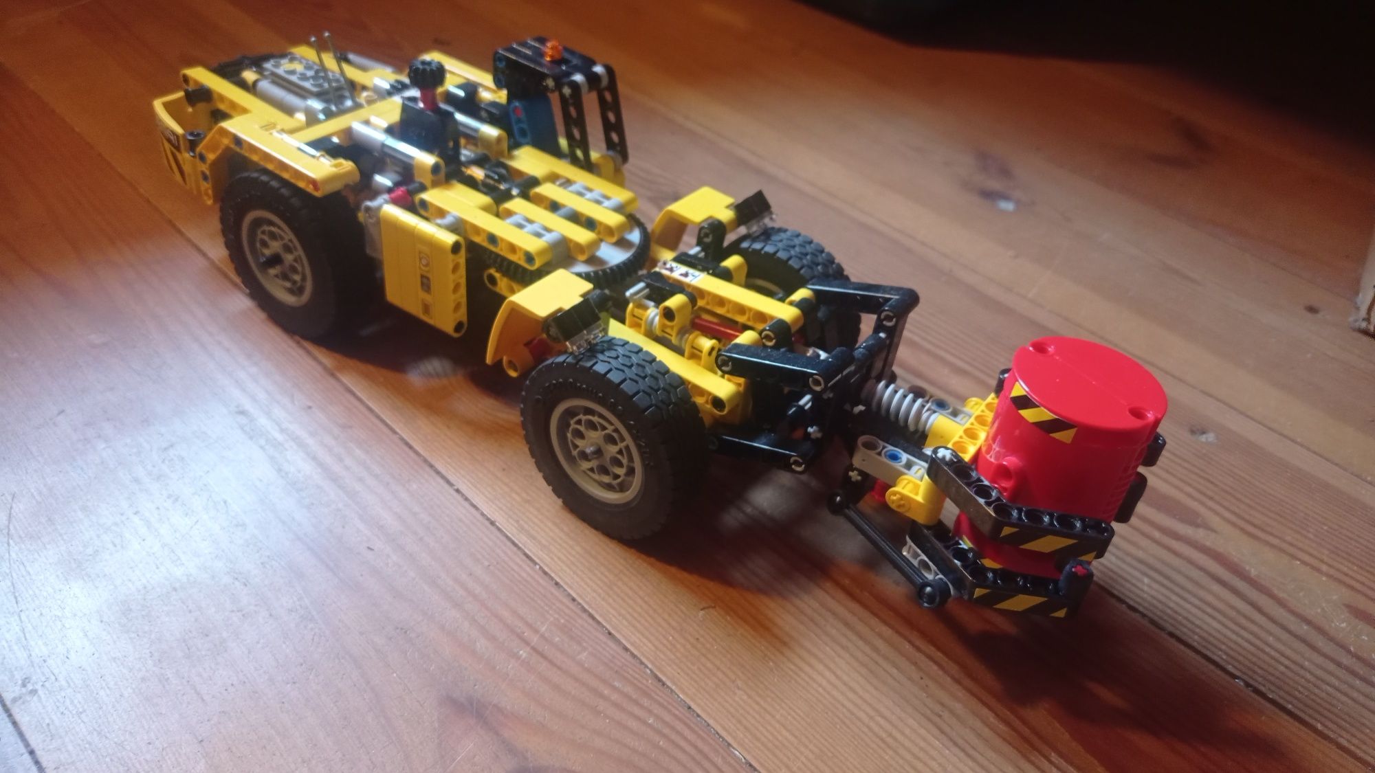 LEGO technic ładowarka górnicza