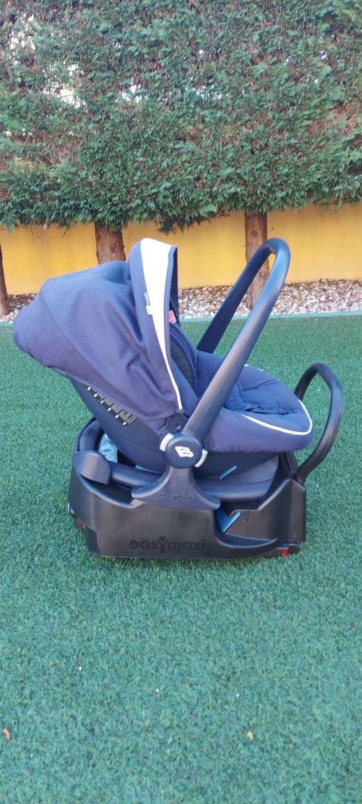 Trio da marca Bebecar modelo IPOP  + Isofix