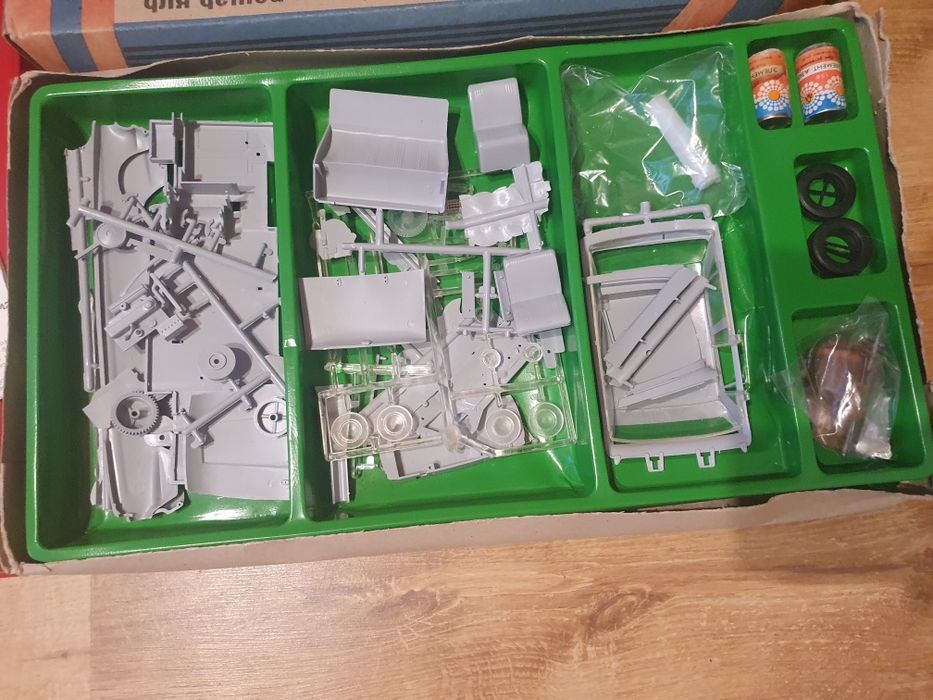 Игрушка СССР Конструктор СССР Модель автомобиля сборная НОВЫЙ