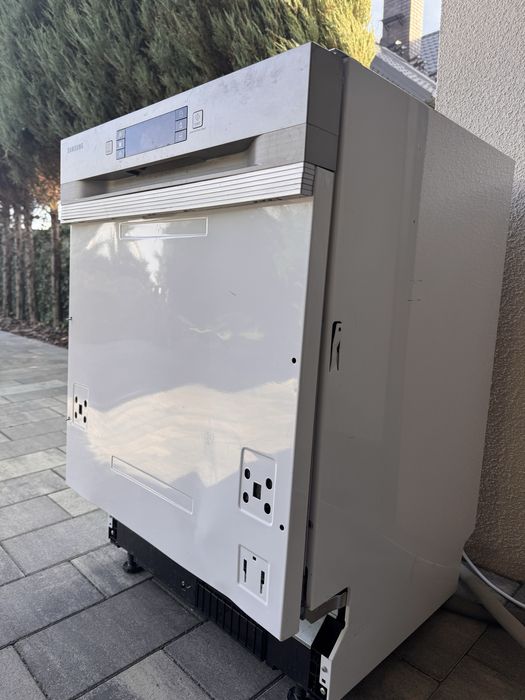 ZMYWARKA SAMSUNG DW60M6050SS – jak nowa!