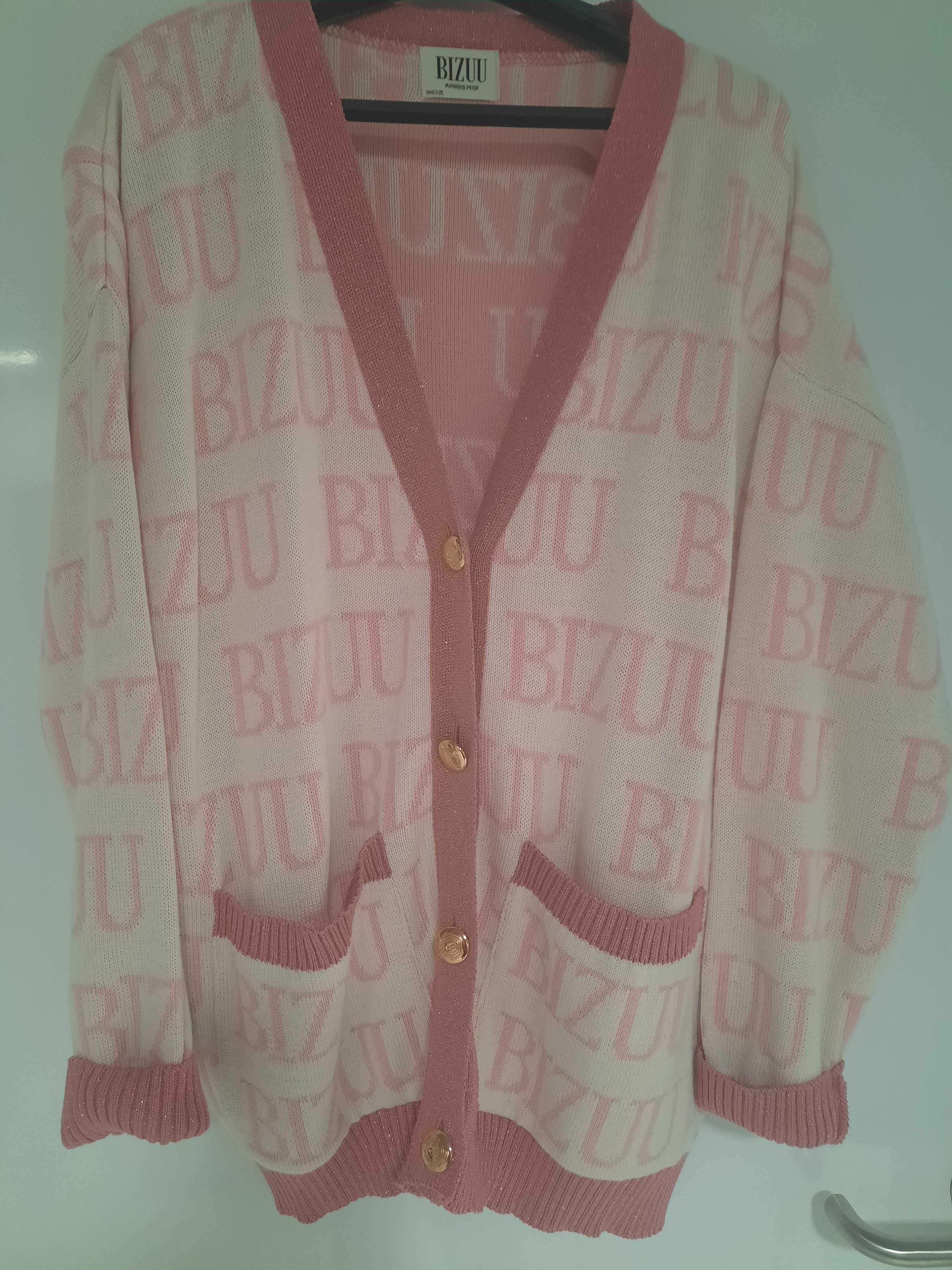 Bizuu  sweter uniwersalny