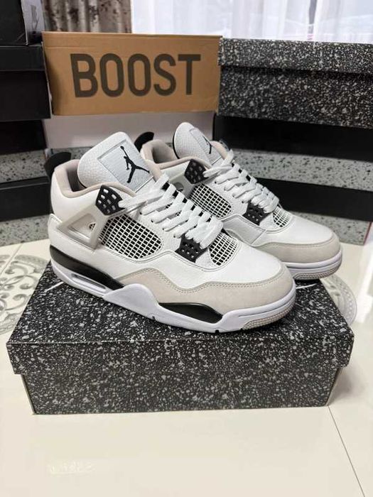 "Buty koszykówki "Jordan_4_Military_Black R.42.5