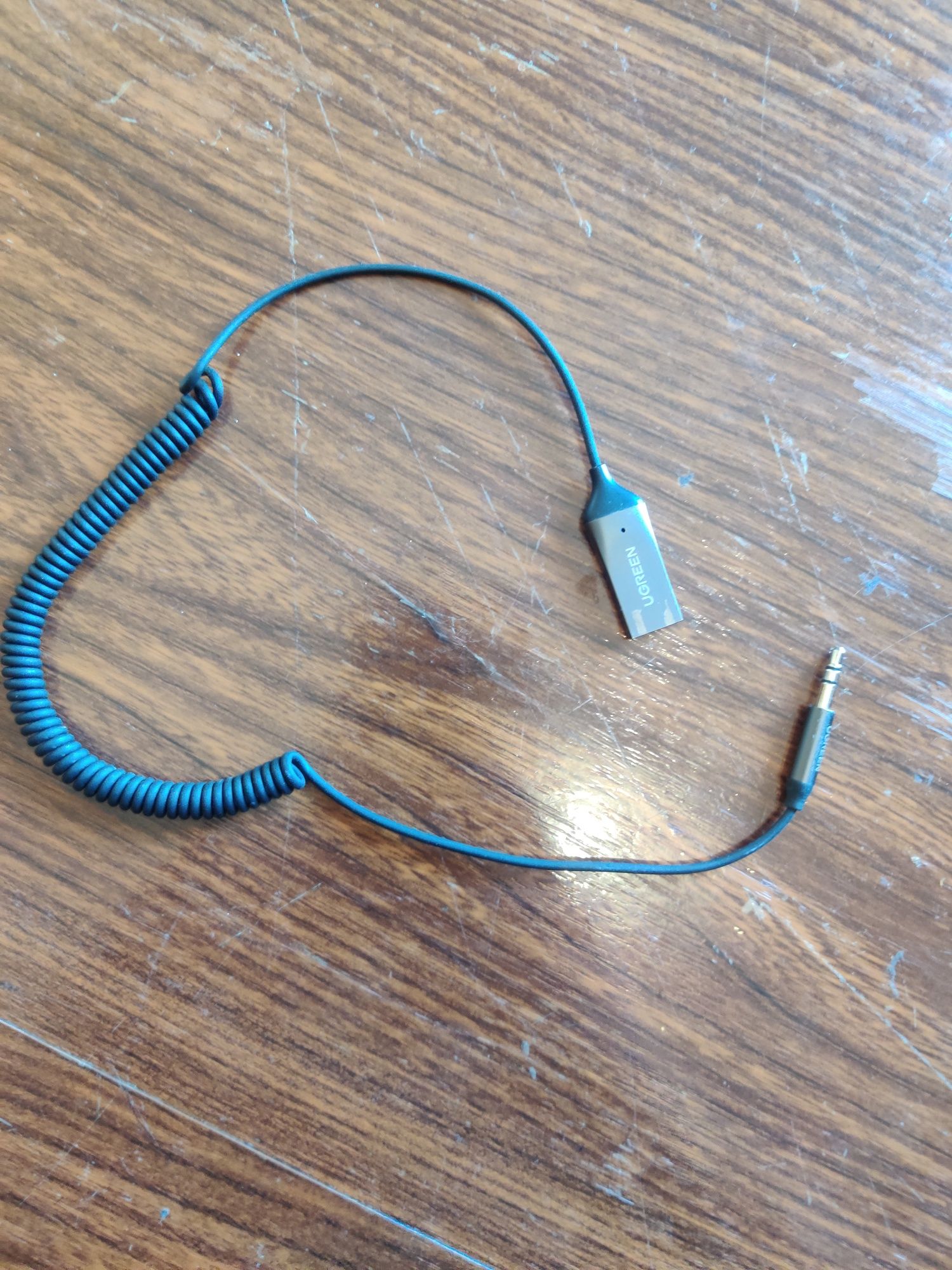 Bluetooth-адаптер Ugreen Bluetooth 5.0 автомобильный приемник AUX с ми