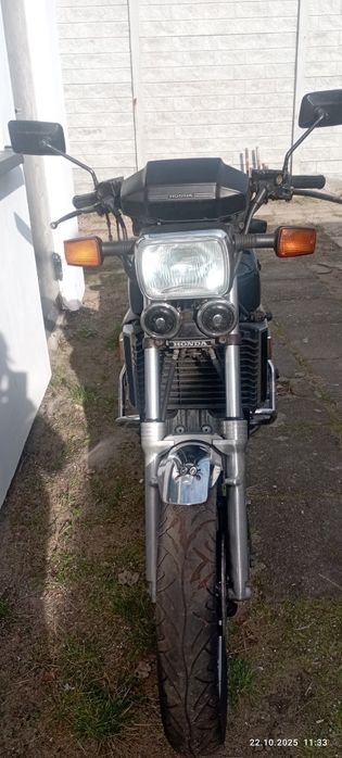 Honda V45 Sabre 750cc