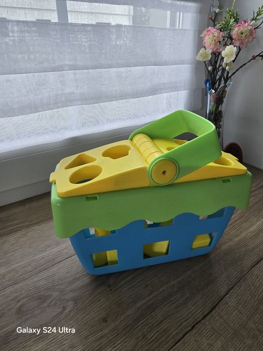Sorter  koszyk Świnka Peppa stan dobry.