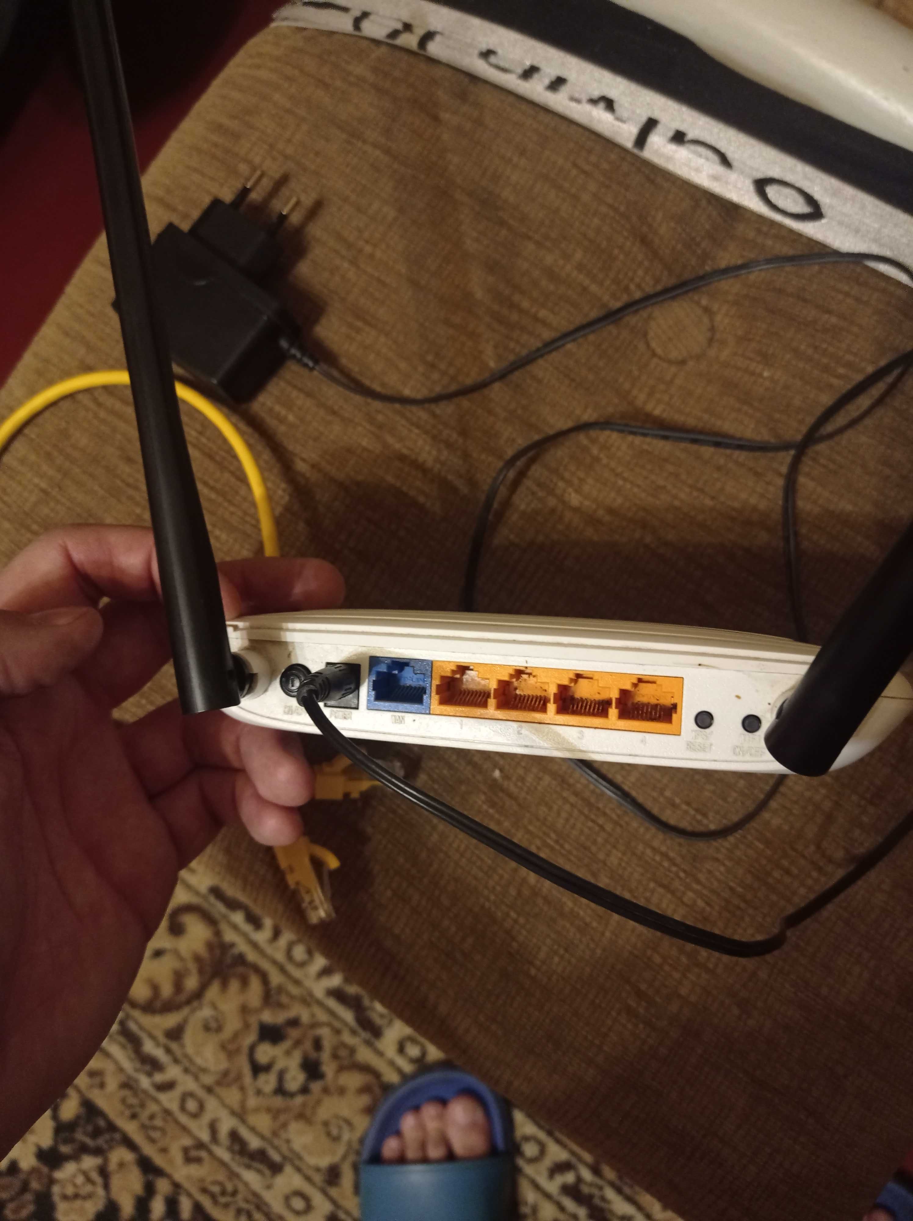 Роутер Tp- link 841N Wi-fi на 2 антени