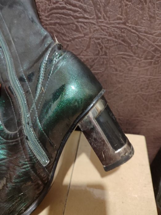 Жіночі зелені чобітки