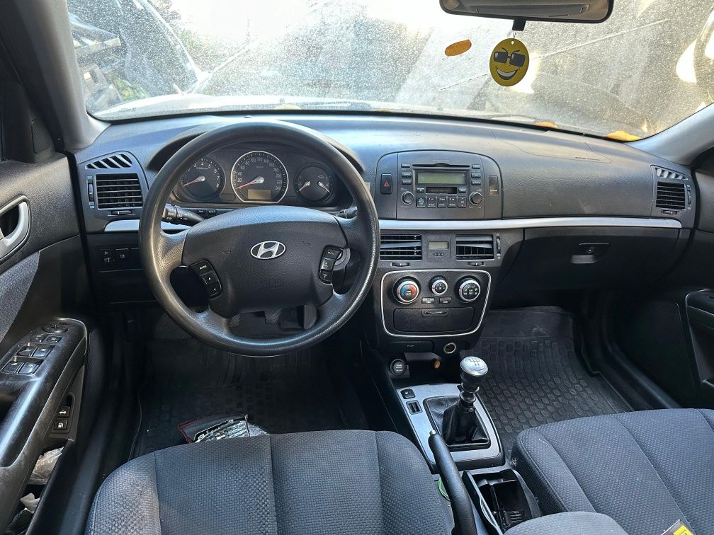 Розбірка hyundai sonata NF5 соната деталі запчастини шрот двигун крило