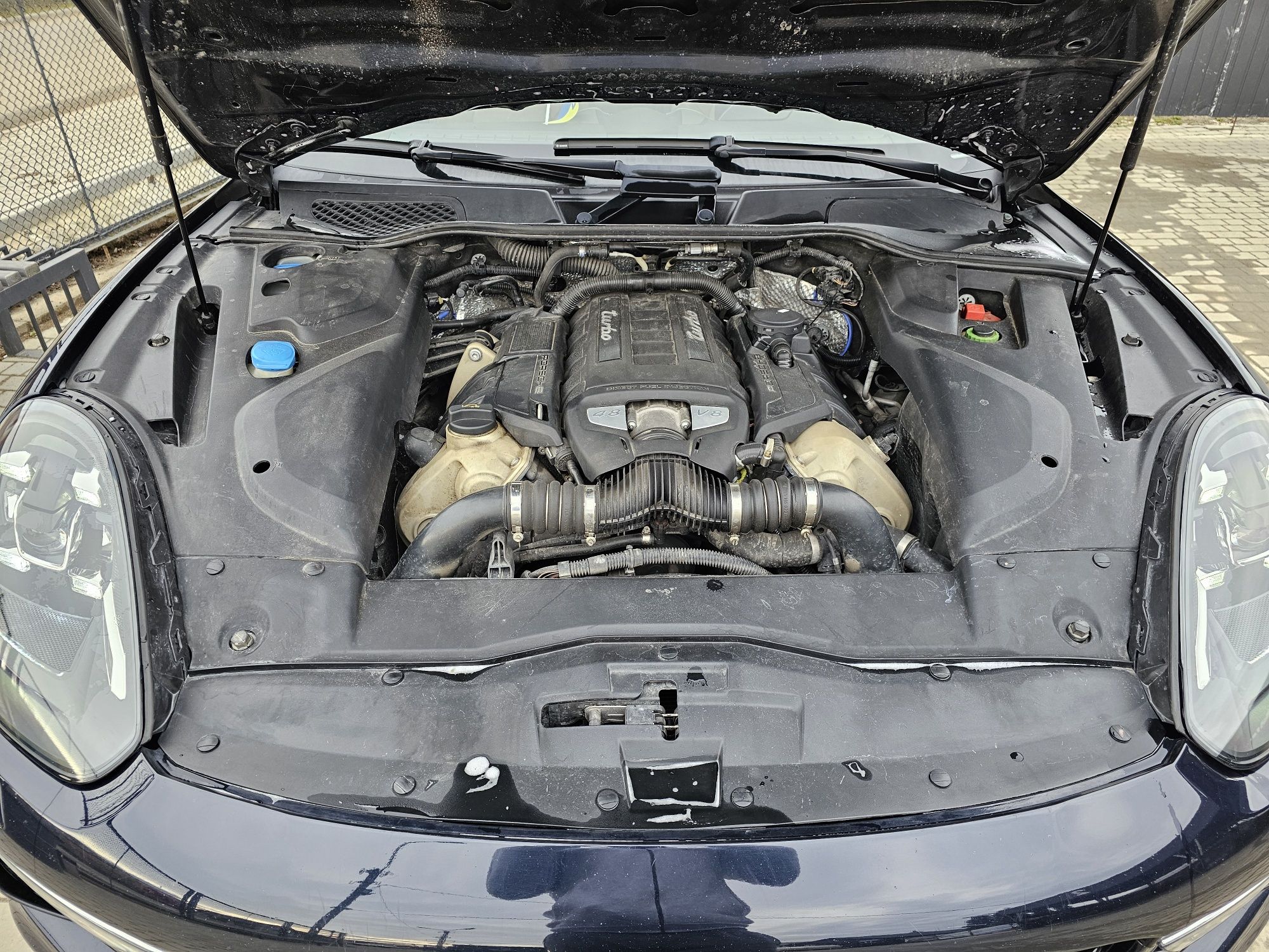 Porshe cayenne 4.8 Turbo 2015