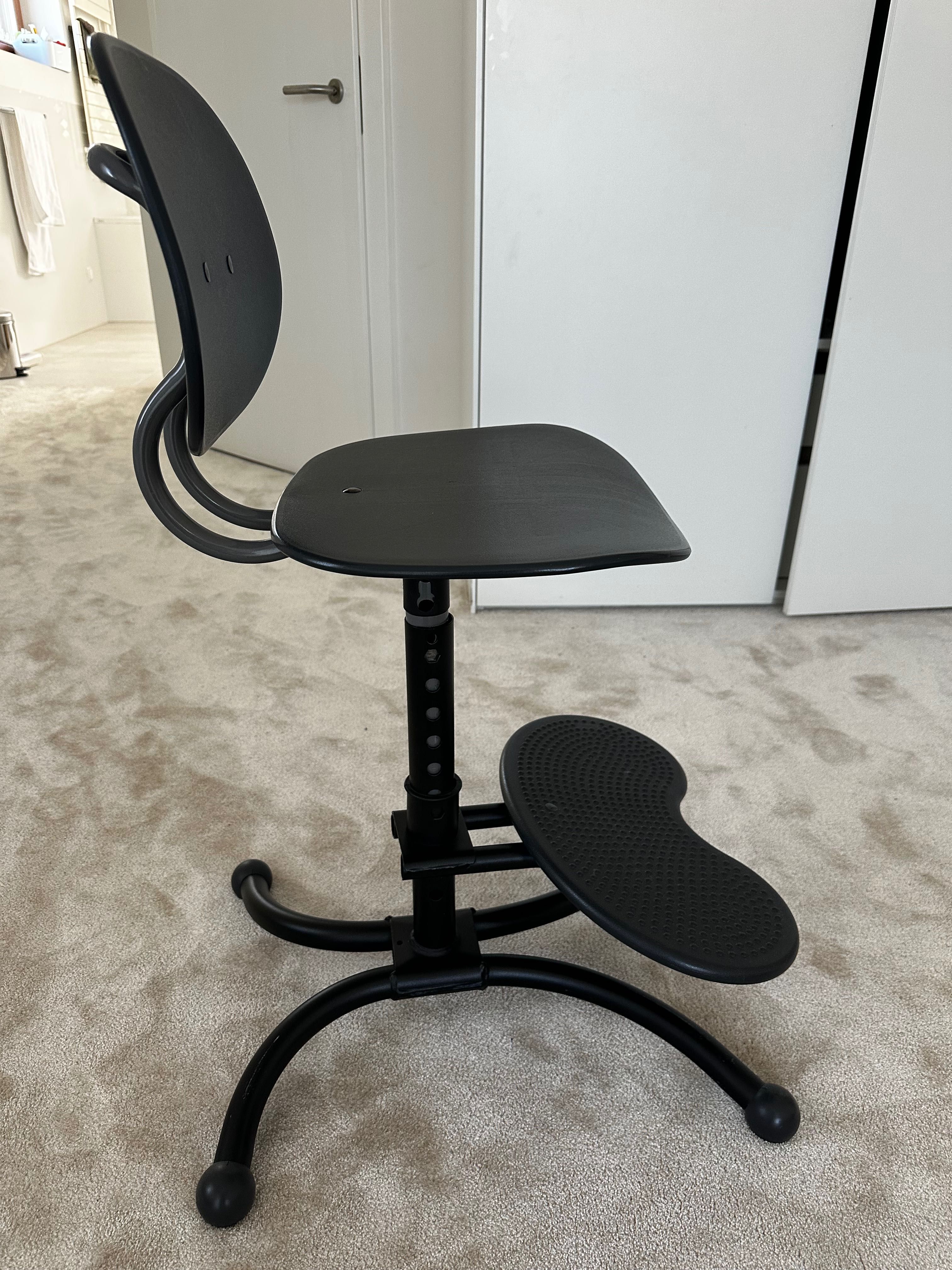 Kinnarps Casper ergonomiczne krzesło szkolne