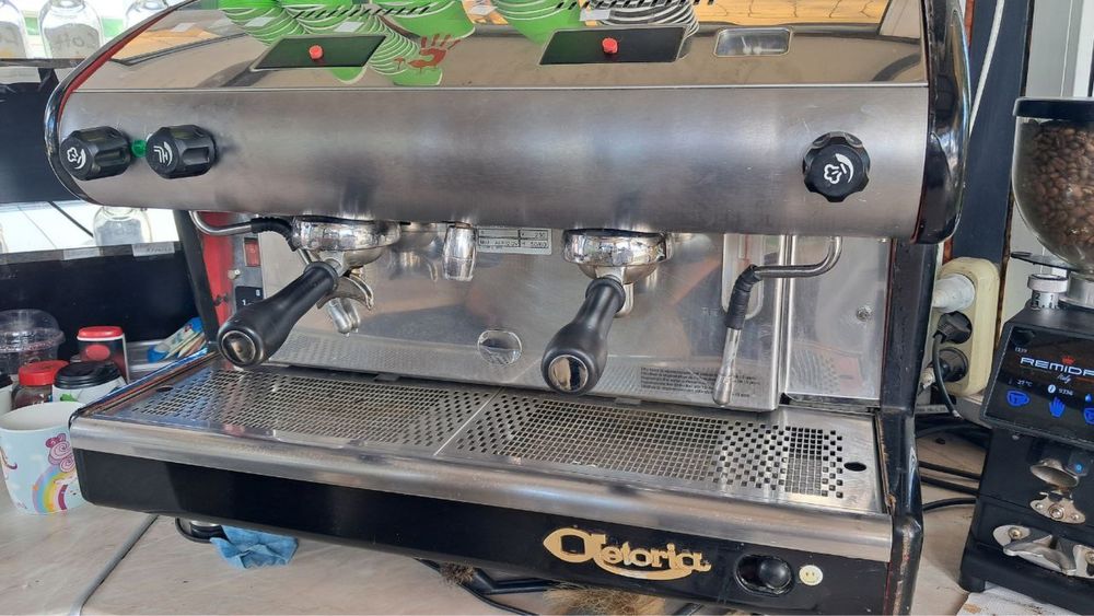 Професійна кавомашина