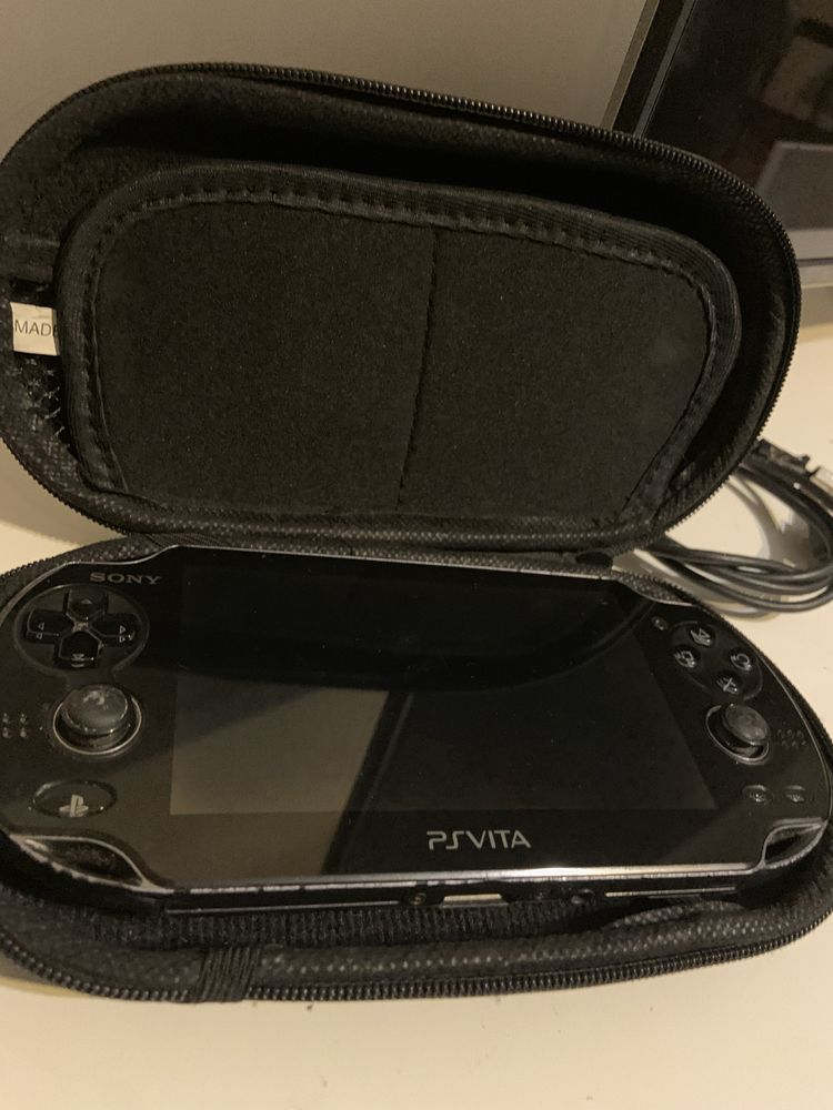 PSVITA - com capa e cabo