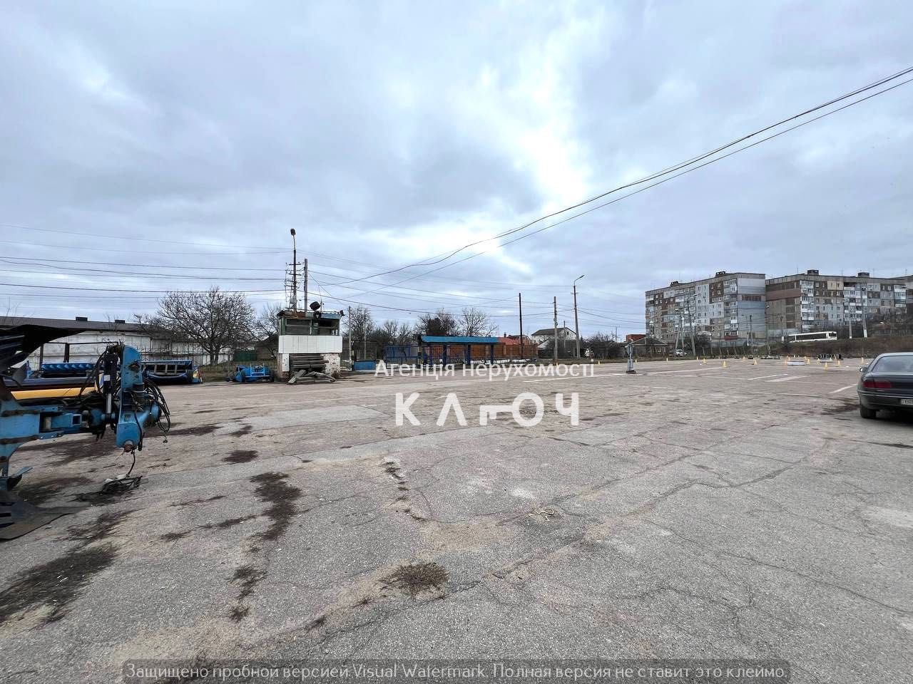 Продаж комплексу будівель з ділянкою 0,95 Га