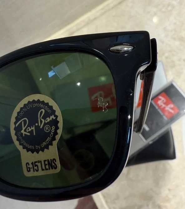 Ray-Ban Wayfarer Sunglasses Black/Green