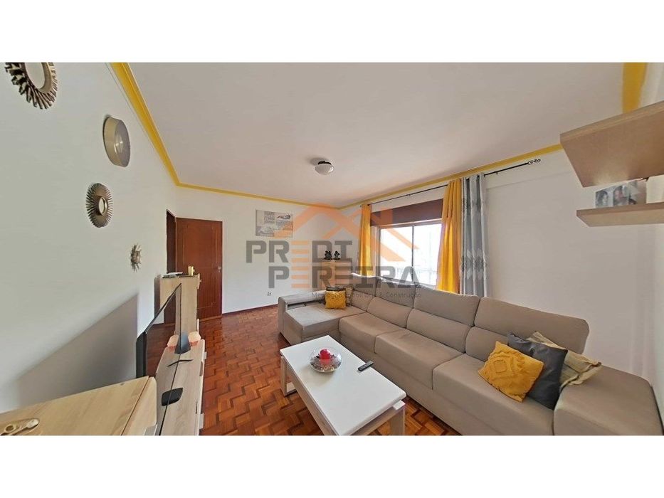 Apartamento T3 na Damaia - Oportunidade Imperdível!