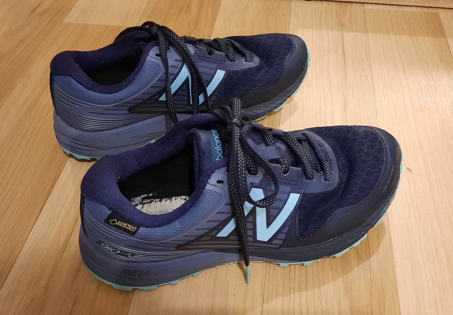 Buty do biegania New Balance 910 v4 roz. 37 Gore-Tex Trail WT910GX4
