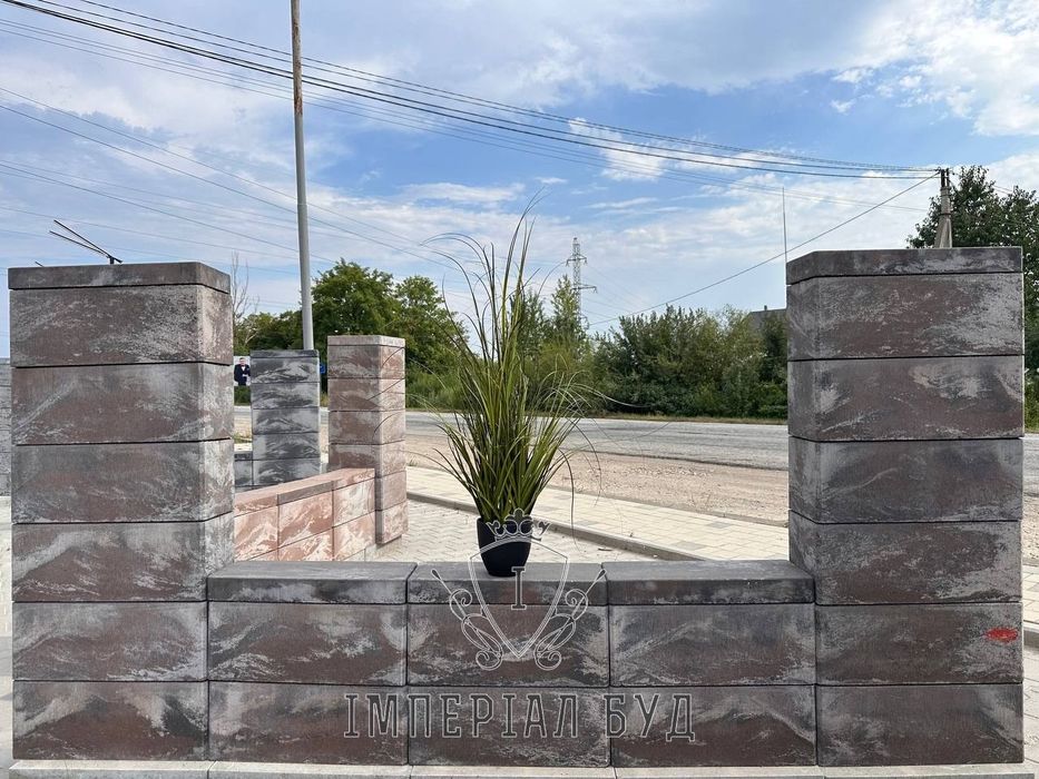 Мурування,монтаж парканів та огорож