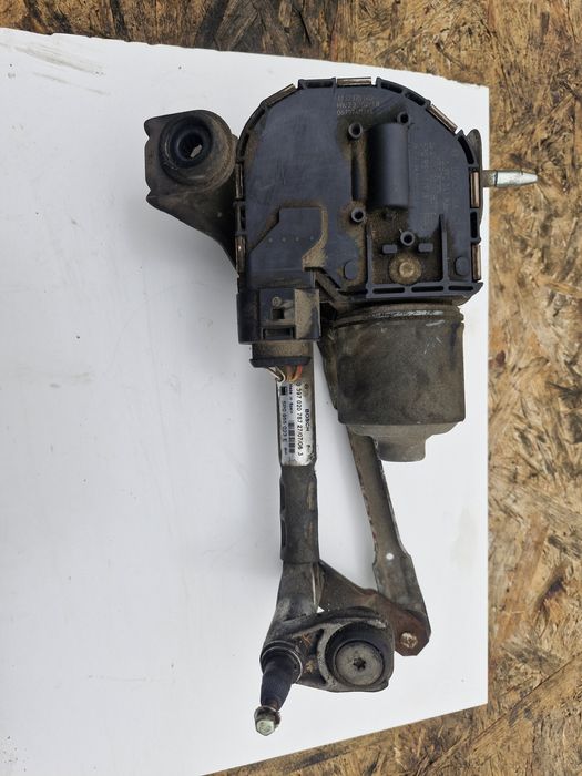 Mechanizm wycieraczek seat