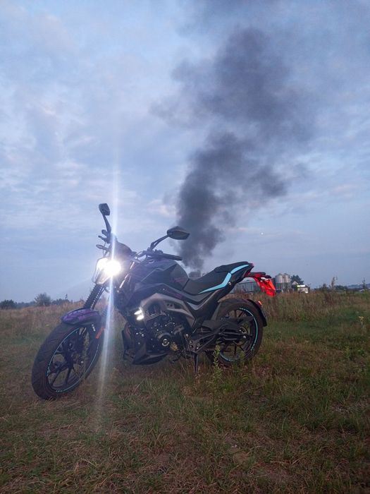 Продам Mustang st 200