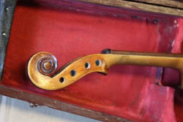 stare skrzypce ze świerk.drewna niekompletne ze zbioru dziadka