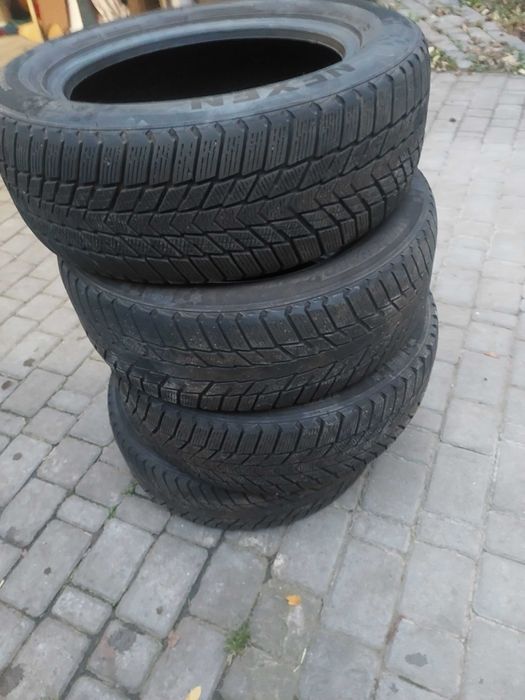 Зимня гума комплект 205/60/16