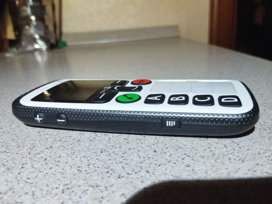 Бабушкофон 3G GPS Location Doro Secure 580