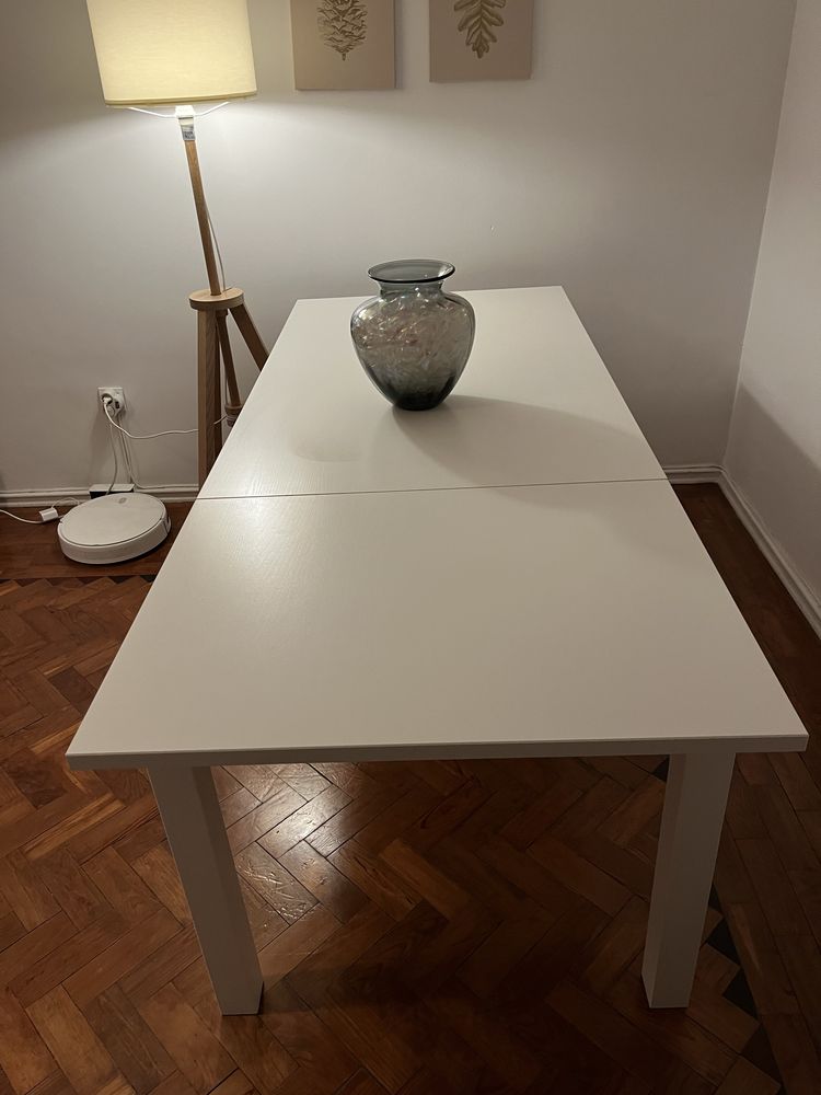 Mesa branca Ikea