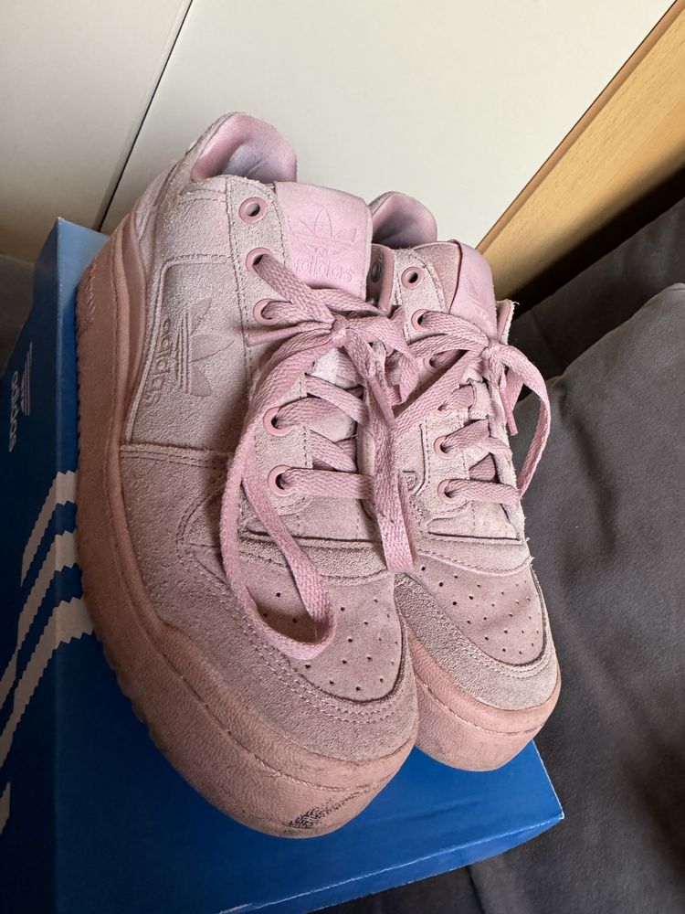 Buty zamszowe Adidas
