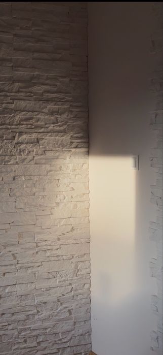 Cegła dekoracyjna biała/kremowa do wnętrz (malowana)