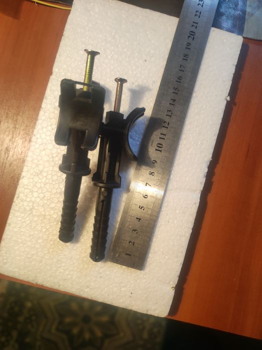 Дюбель фасадний під цвях (без стяжки)