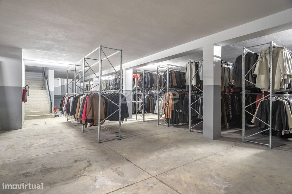 Espaço Comercial Multifuncional - Centro do Porto - Rua D. João IV