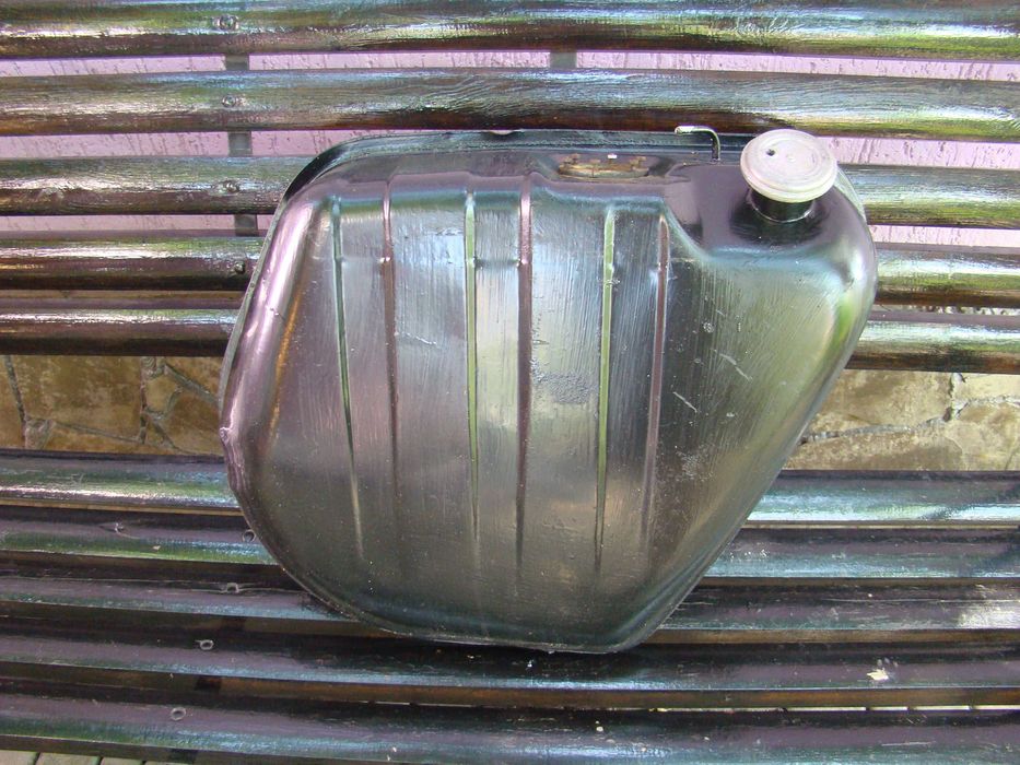 Бензобак автомобиля ВАЗ 2101-07.