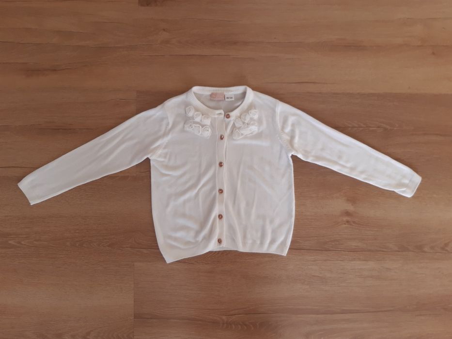 Sweterek na guziki biały 98/104