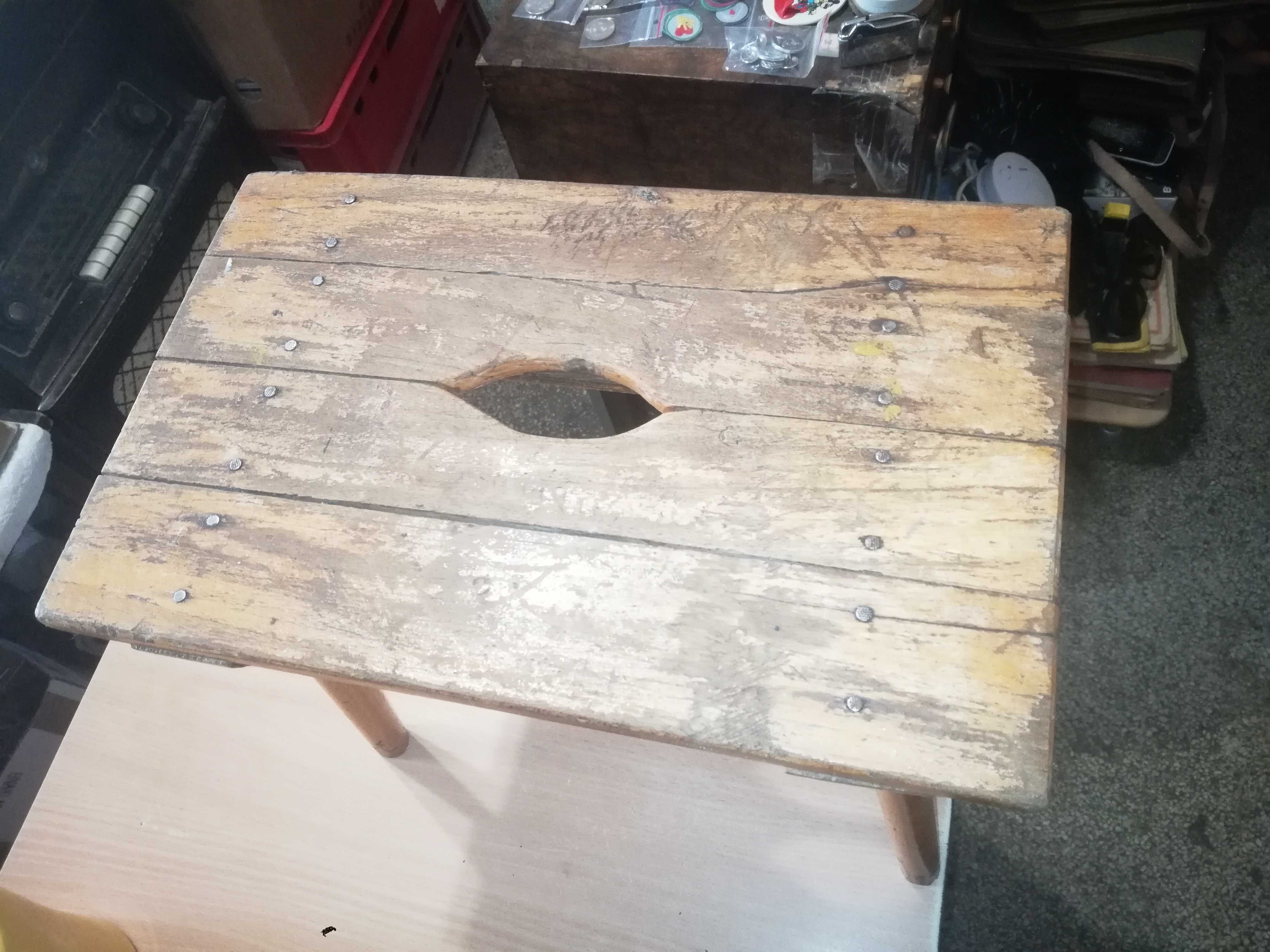 Stary drewniany taboret PRL              L
