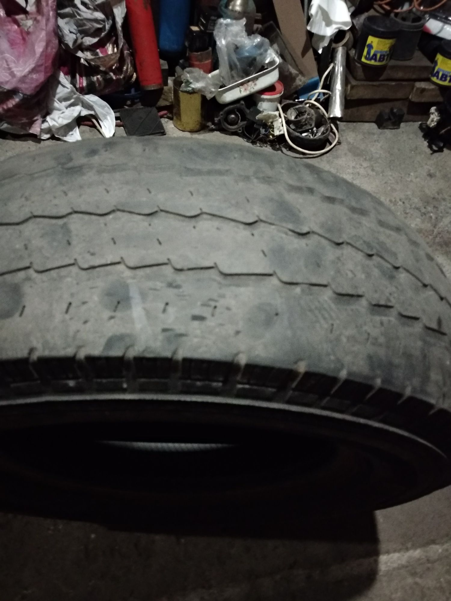 Колеса на запаску Continental vanco-8 225/70R15C