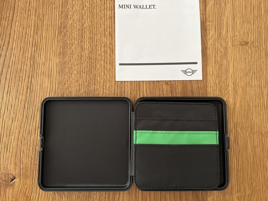 MINI ekranowany RFID portfel/etui na karty, dokumenty i pieniadze