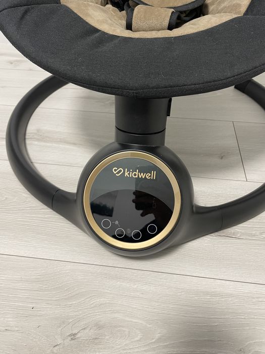 Крісло-гойдалка Kidwell Reve Black/Gold