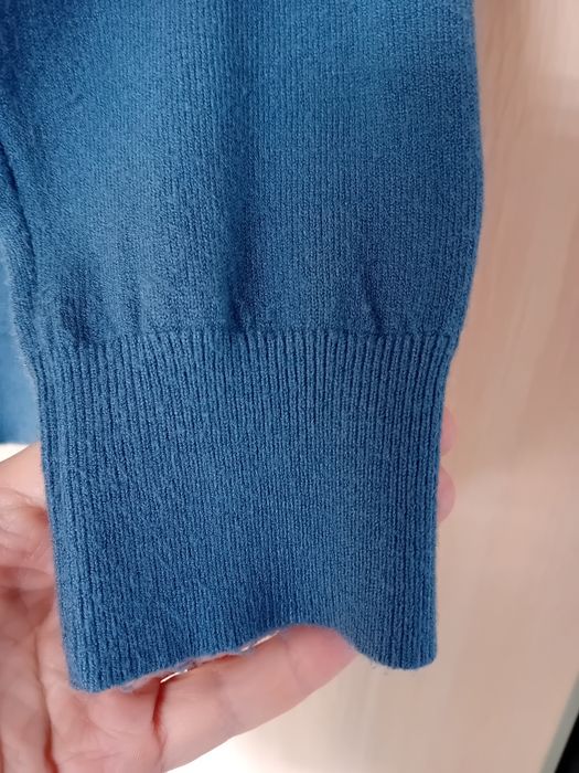 Sweter kolor jeans r. M/L. Stan bardzo dobry.