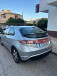 Carro económico e confortável
