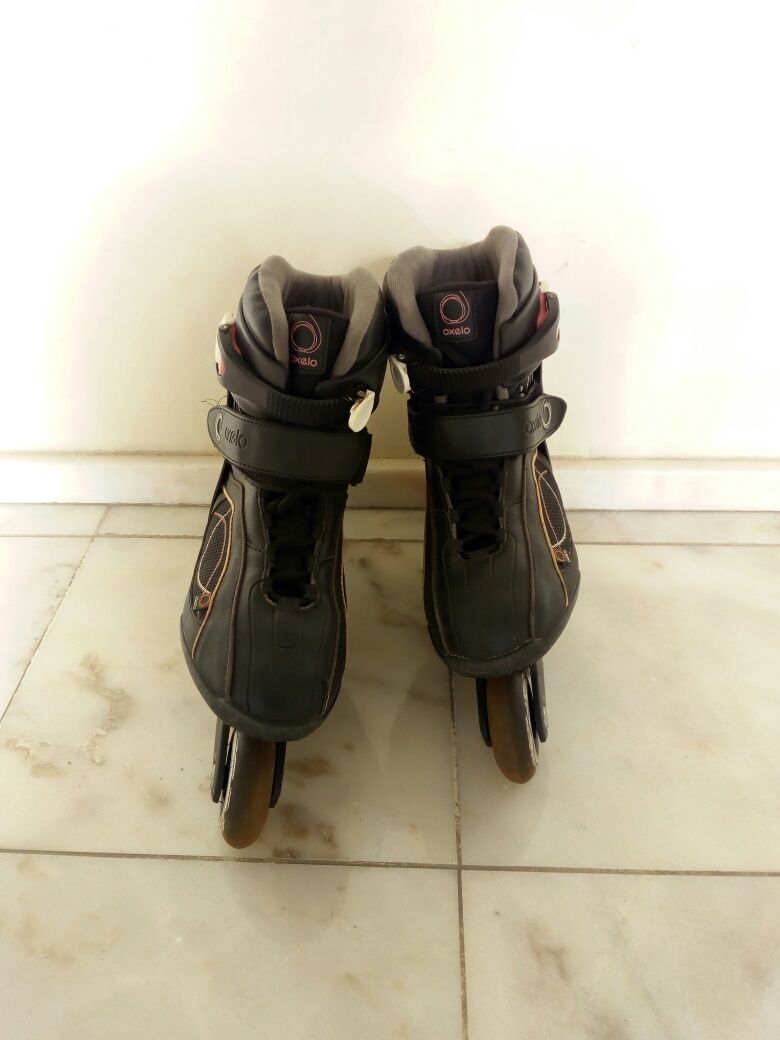 Patins em linha quatro rodas