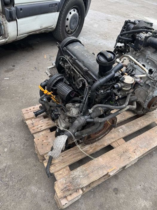 Двигатель Vw Touran 1.6 BSF 8V Двигун Caddy BGU Мотор Jetta Запчасти