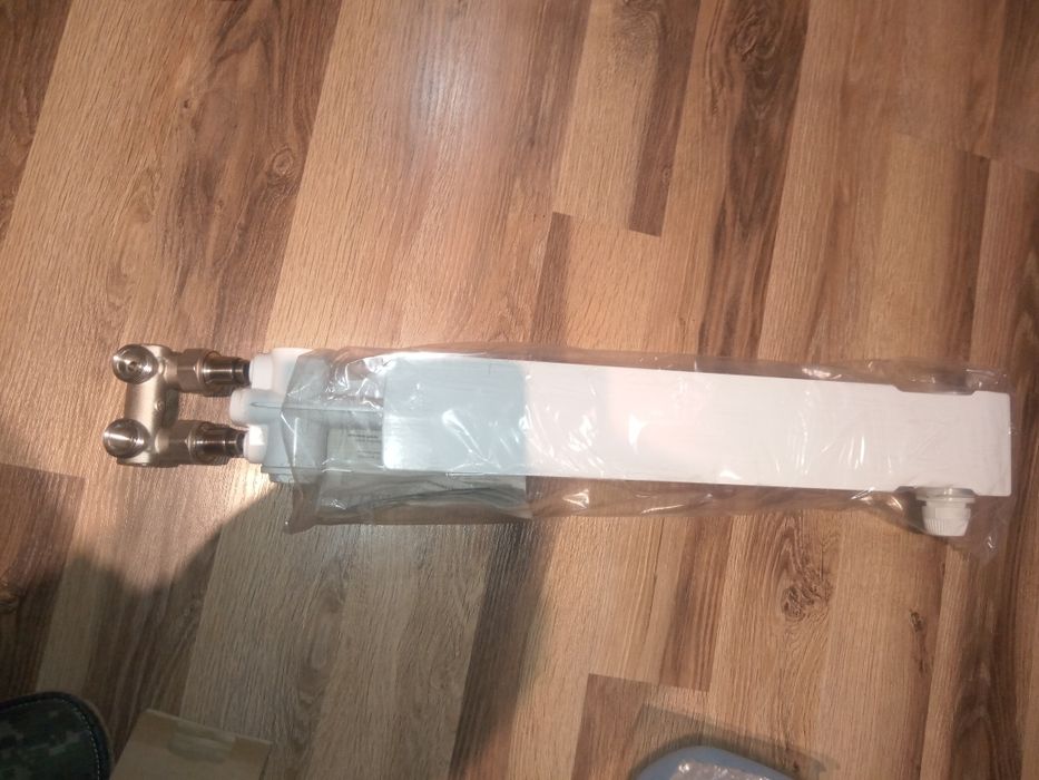 Element grzejnika dolne zasilanie