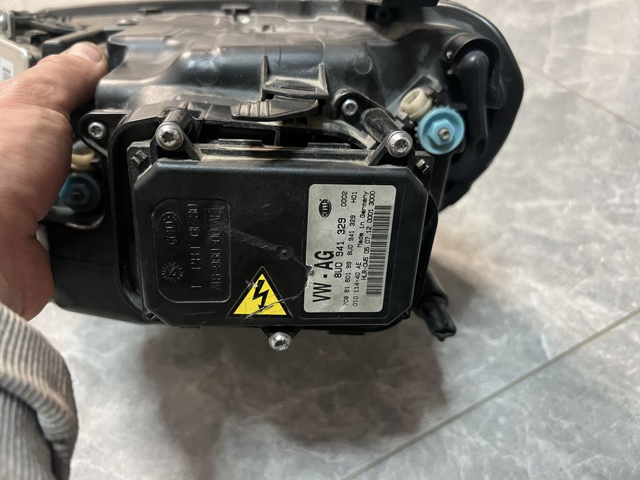 7P1941752 Фара правая Volkswagen Touareg 2010-2017