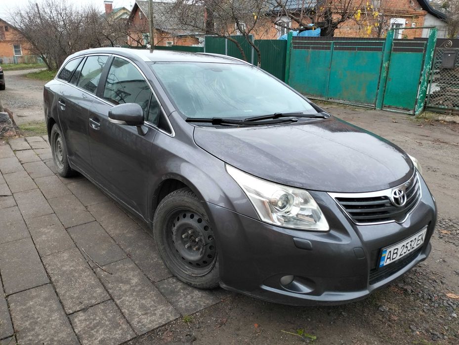продам Тойота Авенсіс 2,0 D універсал  2010р