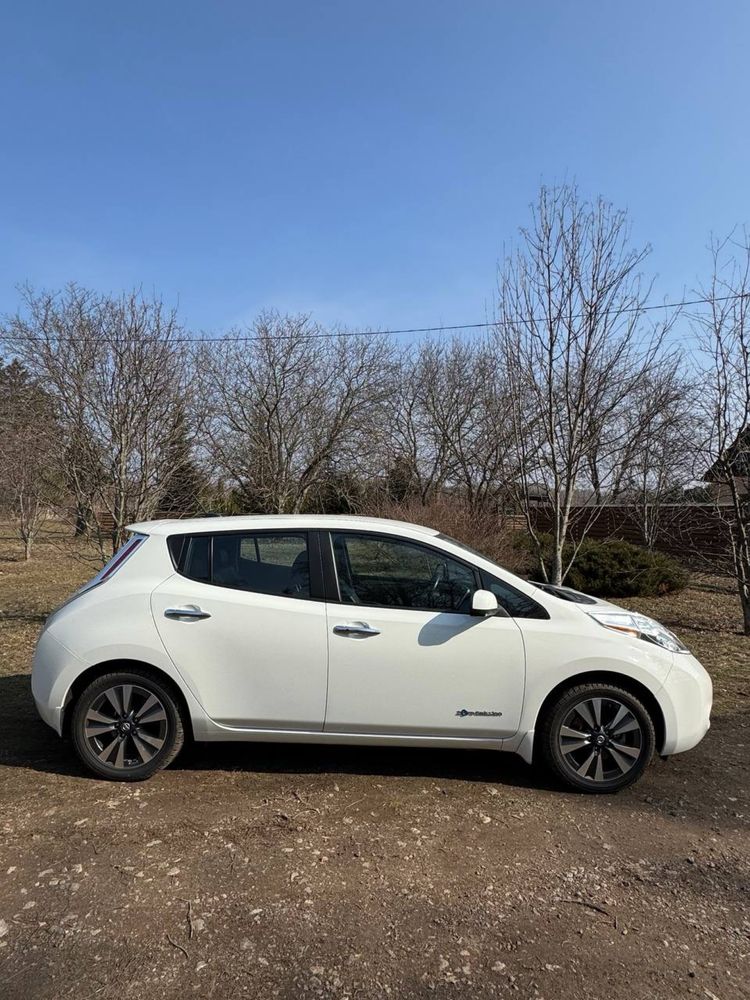Nissan Leaf SL  2016